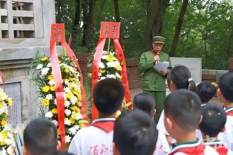 云端獻花、主題宣講……中山開展形式多樣的清明祭英烈活動